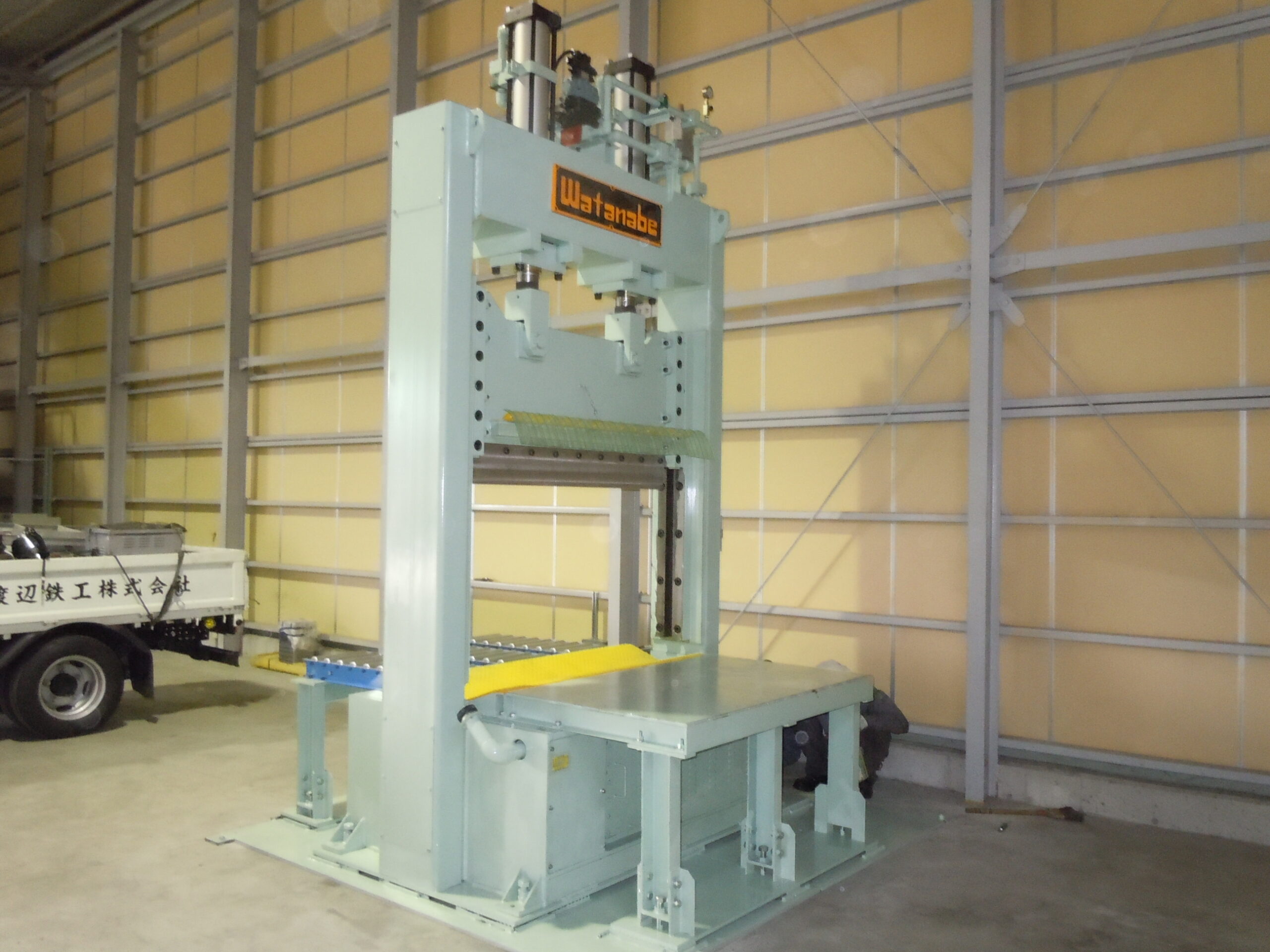 紙ロール切断機（GP型） - 【公式】渡辺鉄工株式会社（福岡県久留米市）